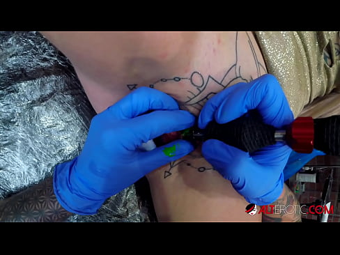 ❤️ Sully Savage oo aad u tattooed ayaa Kintirkeeda ku sawirtay tattoo ️  Galmada dabada
